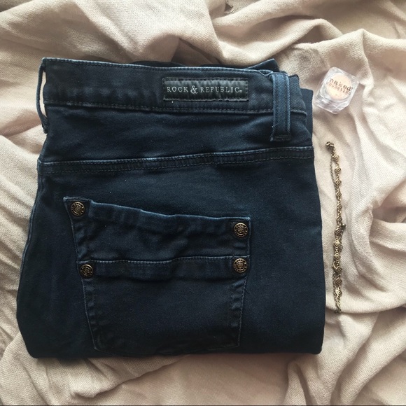 Rock & Republic Denim - Rock & Republic Dark Wash Stretchy Skinny Jeans